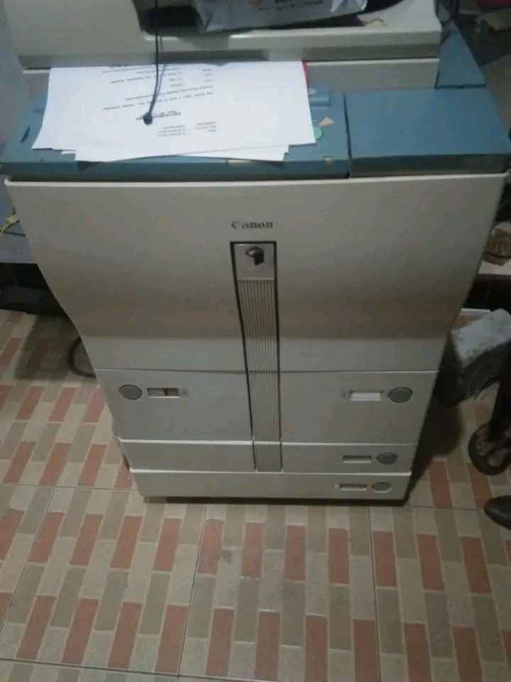 Mesin Fotocopy A Dapat Memfotokopi 300 Lembar Kertas Dalam 4 Menit